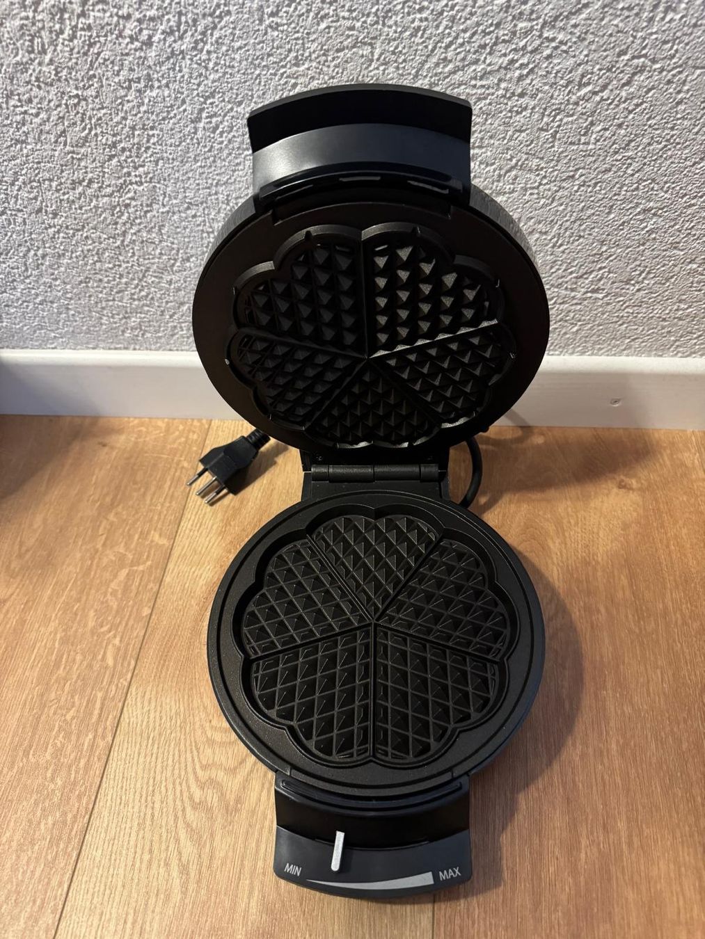 Trisa Elettrodomestici da cucina: Trisa Waffeleisen – Usato da Aarburg venduto da Injac 1