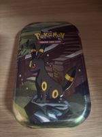 Pokemon Prismatic Evolutions: Umbreon Mini Tin