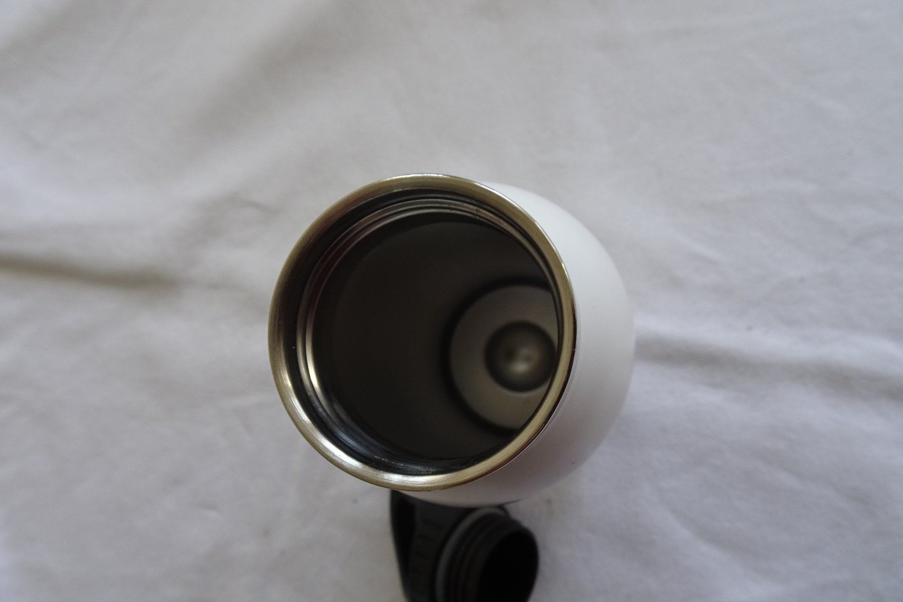 Borracce & Thermos: Trinkflasche, evtl. Isolierflasche mit Schraubdeckel weiss – Usato da Strengelbach venduto da schmetterling20 1