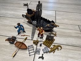 Piratenschiff Set mit Figuren Zubehör gebrauchter Zustand