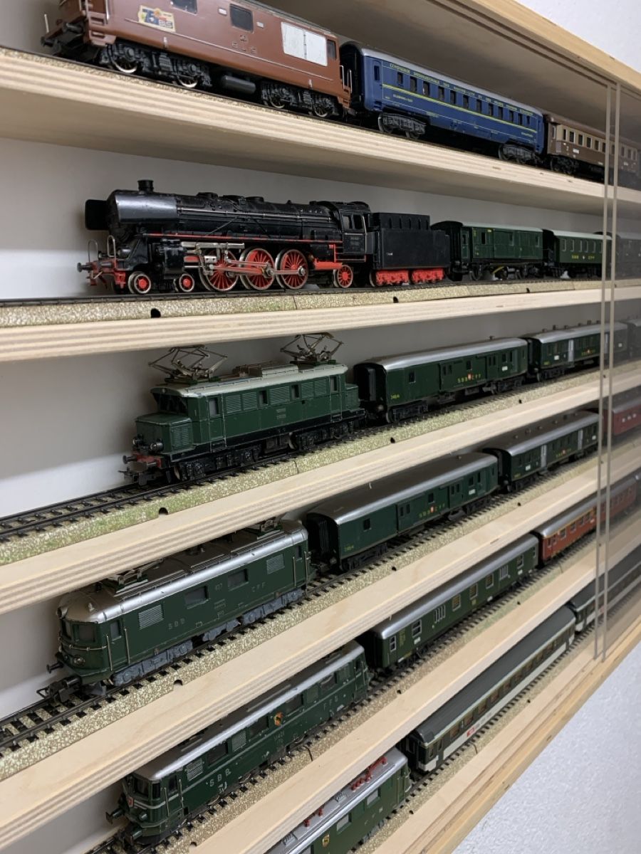 Märklin Modellini di ferrovie: Märklin Modelleisenbahn – Usato da Ittigen venduto da rut_v2qf 1