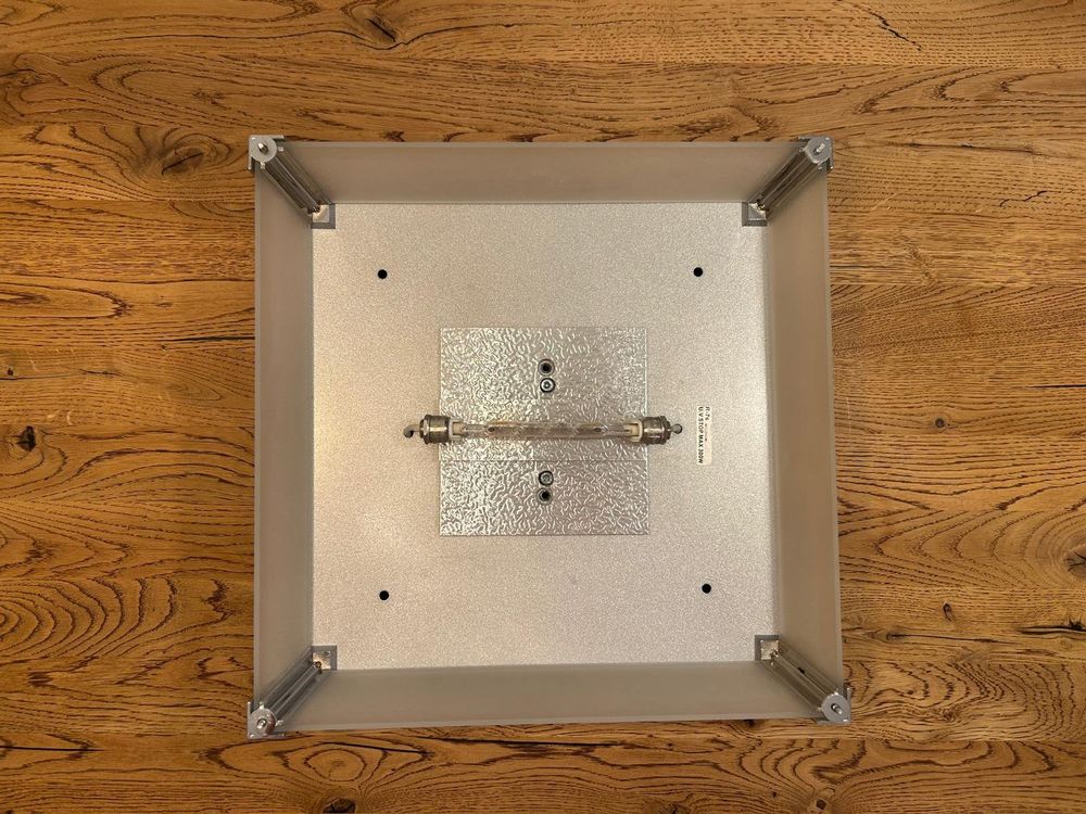 Lustres & lampes de plafonds: Moderne LED Deckenlampe Chrom Glas matt quadratisch 40x40cm – D'occasion à Balzers par ste_v6vc 6