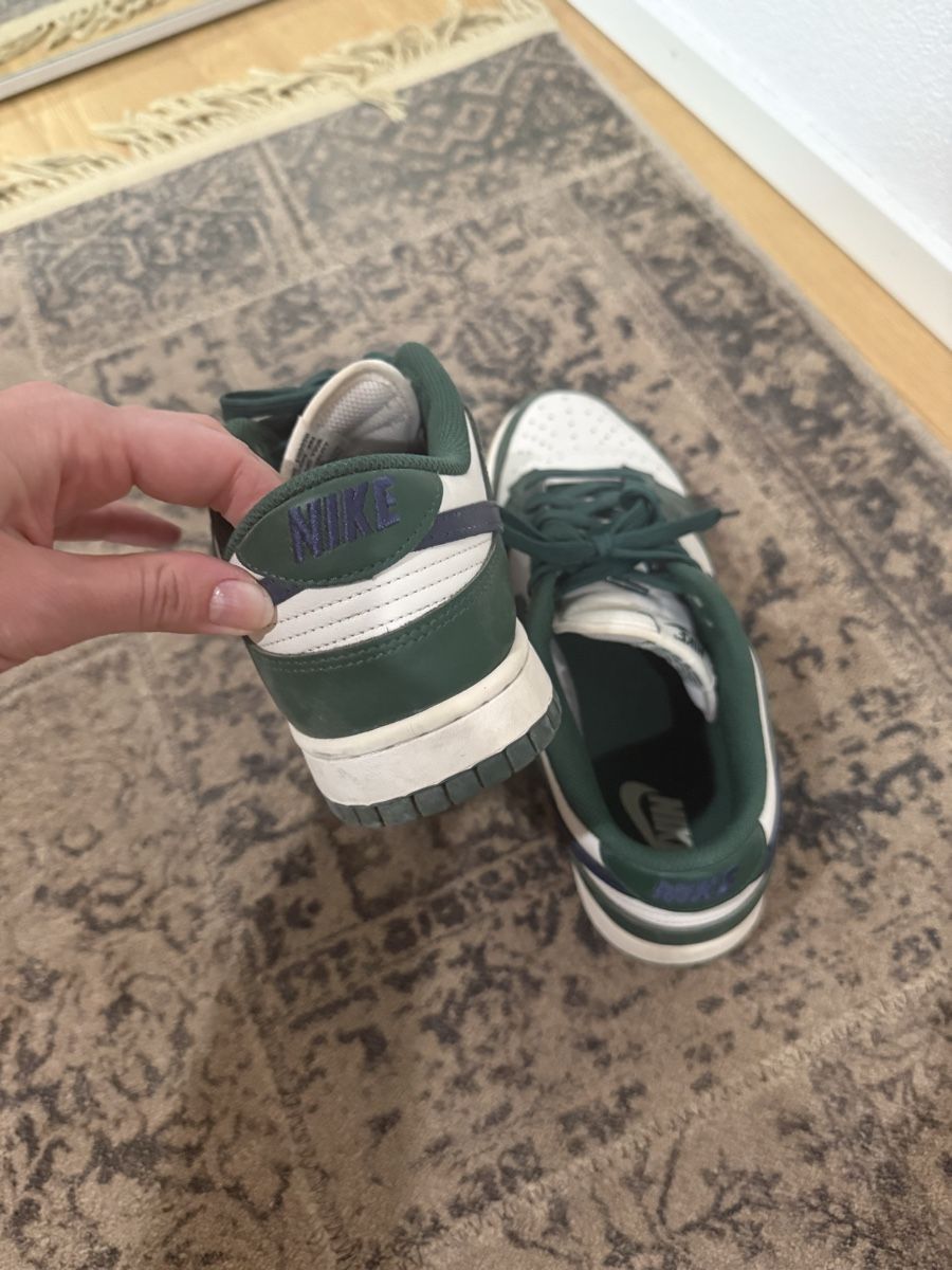 Nike Scarpe da donna: Nike Dunk Low‘s – Nuovo (secondo la descrizione) da Luzern venduto da Itsclaire 2