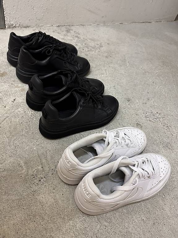 Scarpe da uomo: Herrenschuhe Gr. 40 | 3 Paar – Usato da Uster venduto da cynale 3