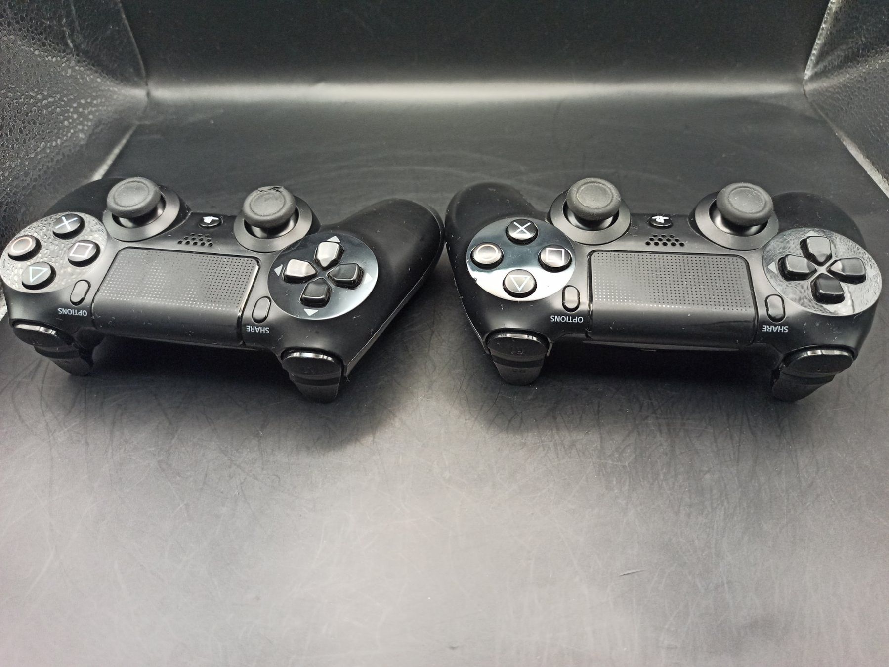 Controller: 2 x Original Controller Sony PS4 Wireless DualShock 4 – Usato da Oberweningen venduto da mar_87mx 3