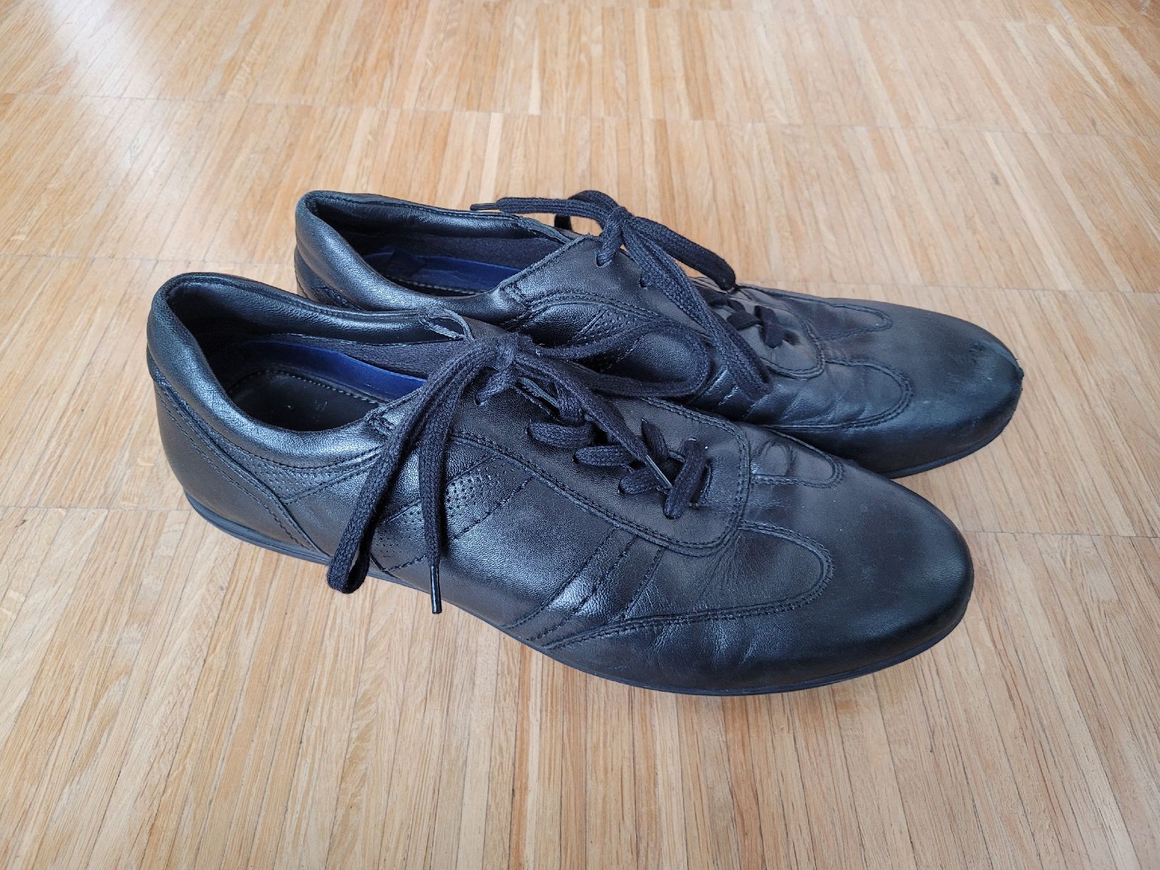 Scarpe da uomo: Schwarze Herrenschuhe, Grösse 44, – Usato da Uster venduto da 13smiley13 1