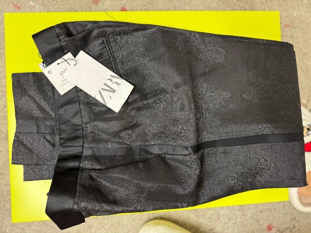 Zara Pantaloni: Zara pants – Nuovo e nell'imballaggio originale da Opfikon venduto da ari_7yn2 7