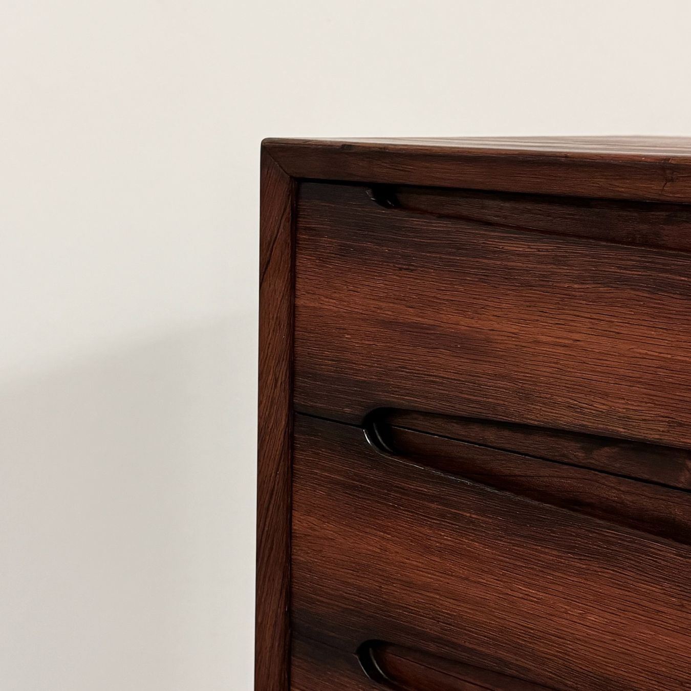 Cassettiere: MCM palisander Kommode Vodder Denmark 60s – Usato da Basel venduto da MidMod20C 3