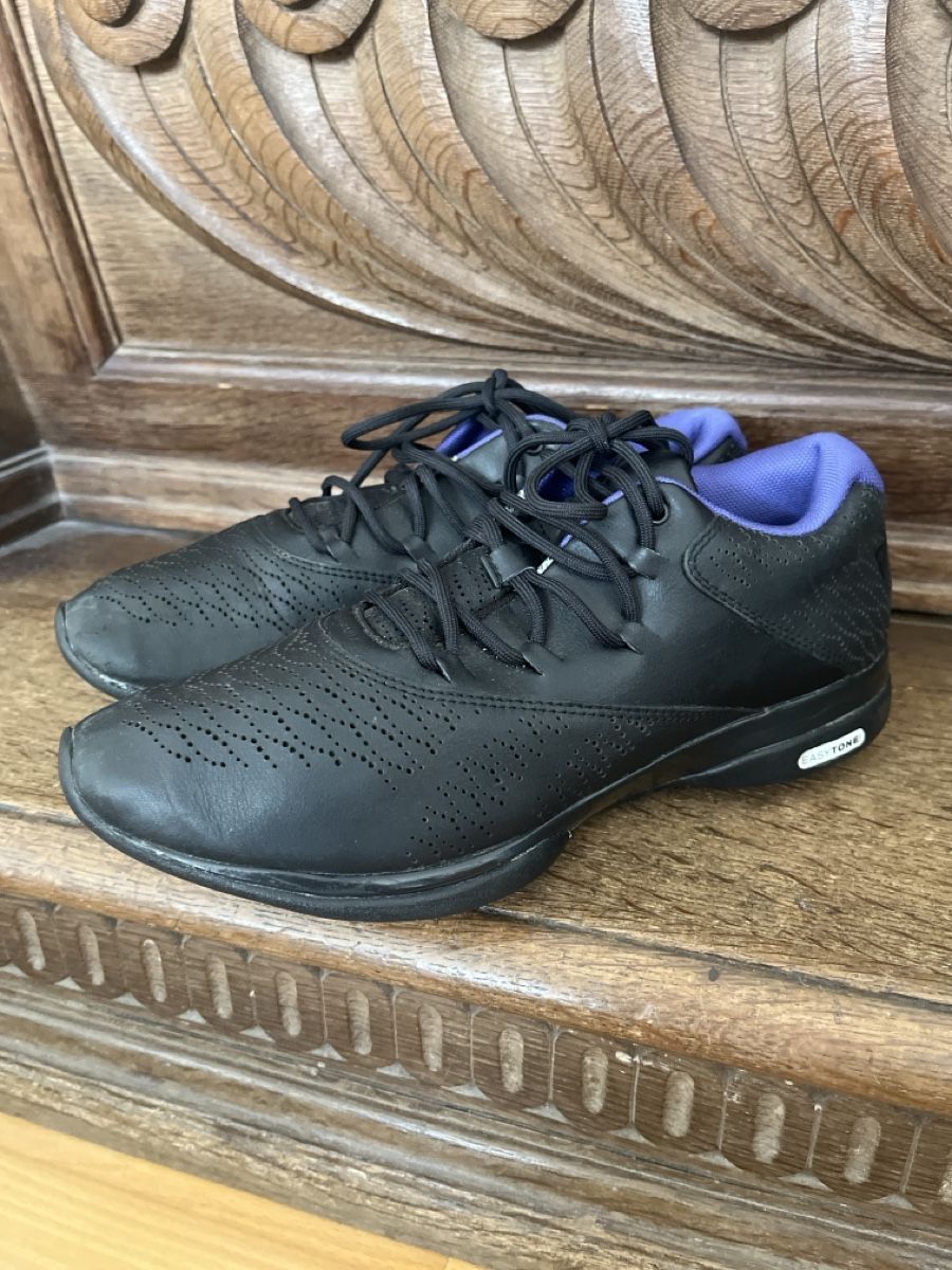 Reebok Scarpe da donna: Reebok Easy Tone Sneakers Gr 39 – Usato da Uetikon am See venduto da erz13
