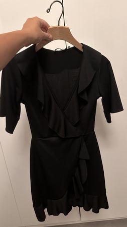 Kleid Gr. XS Prettylittlething