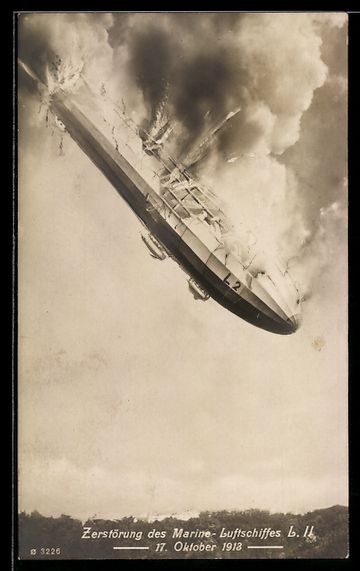 Foto & Poster: Zerstörung des Marine-Luftschiffes L2,  – Usato da Berlin venduto da bartko-reher
