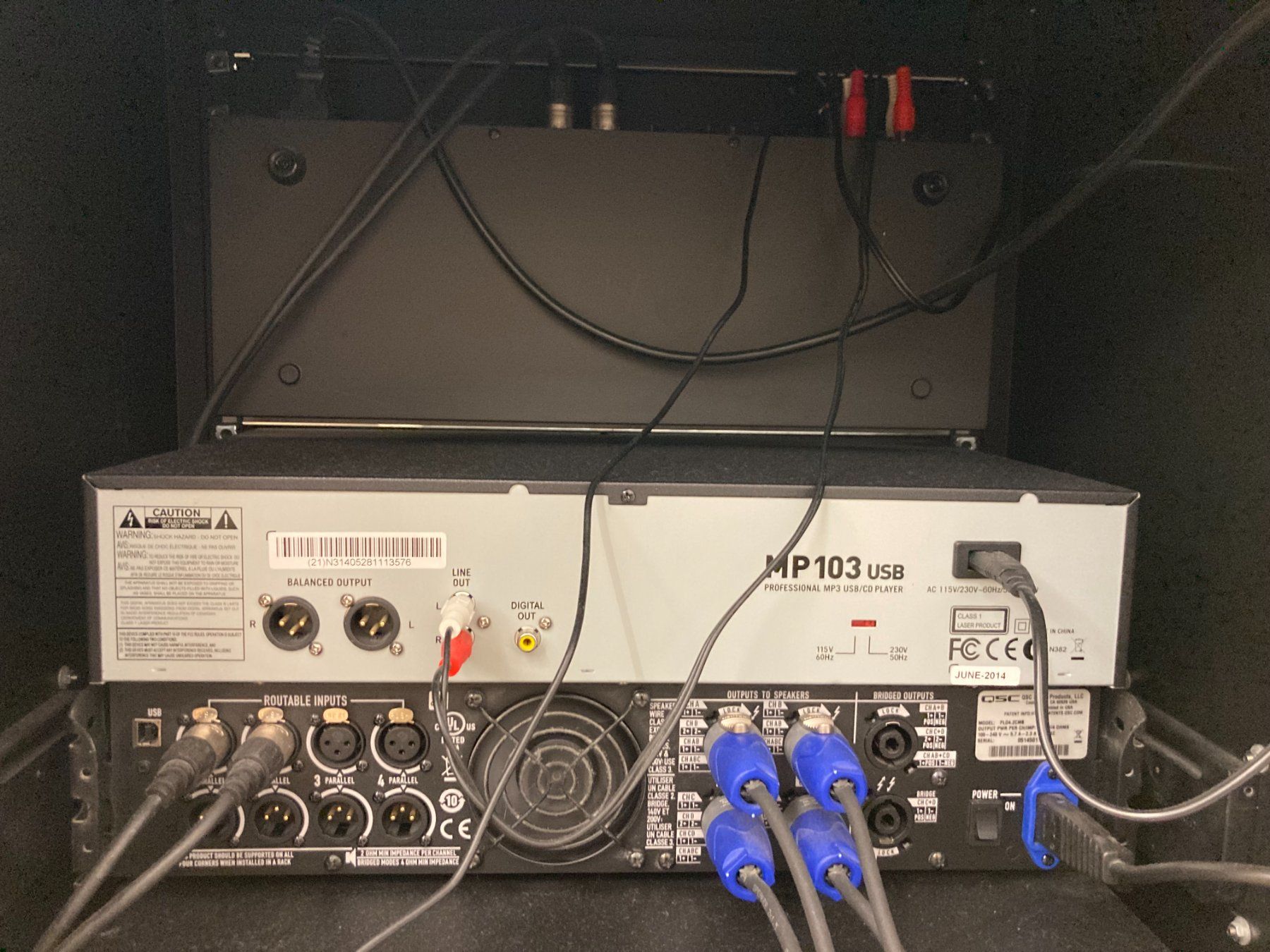 Numark Lettore multimediale & Streamer: Numark C2 Mixer mit MP103 USB CD Player und QSC Endstufe – Usato da Bern venduto da angelika.rohrer 1