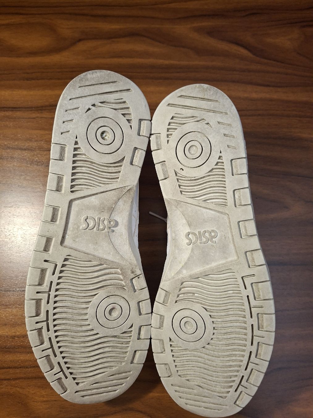 Asics Scarpe da uomo: Asics Sneaker weiss Grösse 44 – Usato da Wiesendangen venduto da laedi07 4