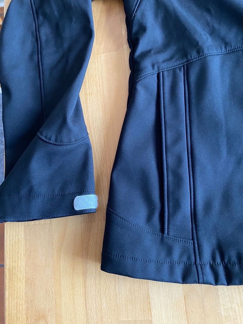 Giacche: schwarze Softshelljacke von `online` – Nuovo (secondo la descrizione) da Regensberg venduto da Qanussa 1