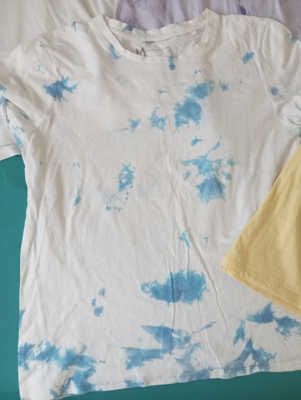 Kleiderpakete & -sets: T-Shirt & Shorts/kurze Hose – Gebraucht aus Amriswil von cbe_cr6q 4