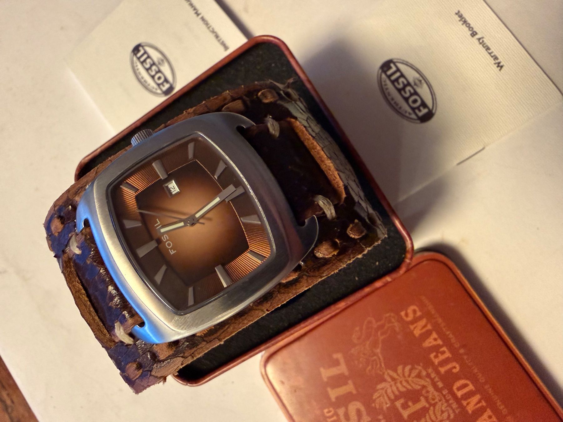 Fossil Orologi: Fossil Oversized Leather Cuff Watch – NEW / Never Worn – Nuovo (secondo la descrizione) da Freienbach venduto da Mariadlgg 1