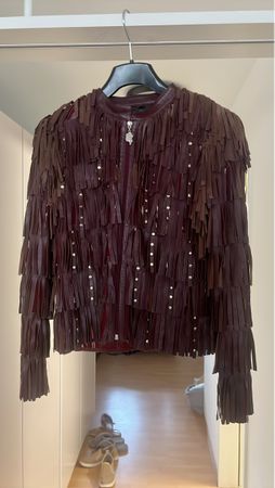 Extravagante Lederjacke im Fransenlook - Ein Hingucker!