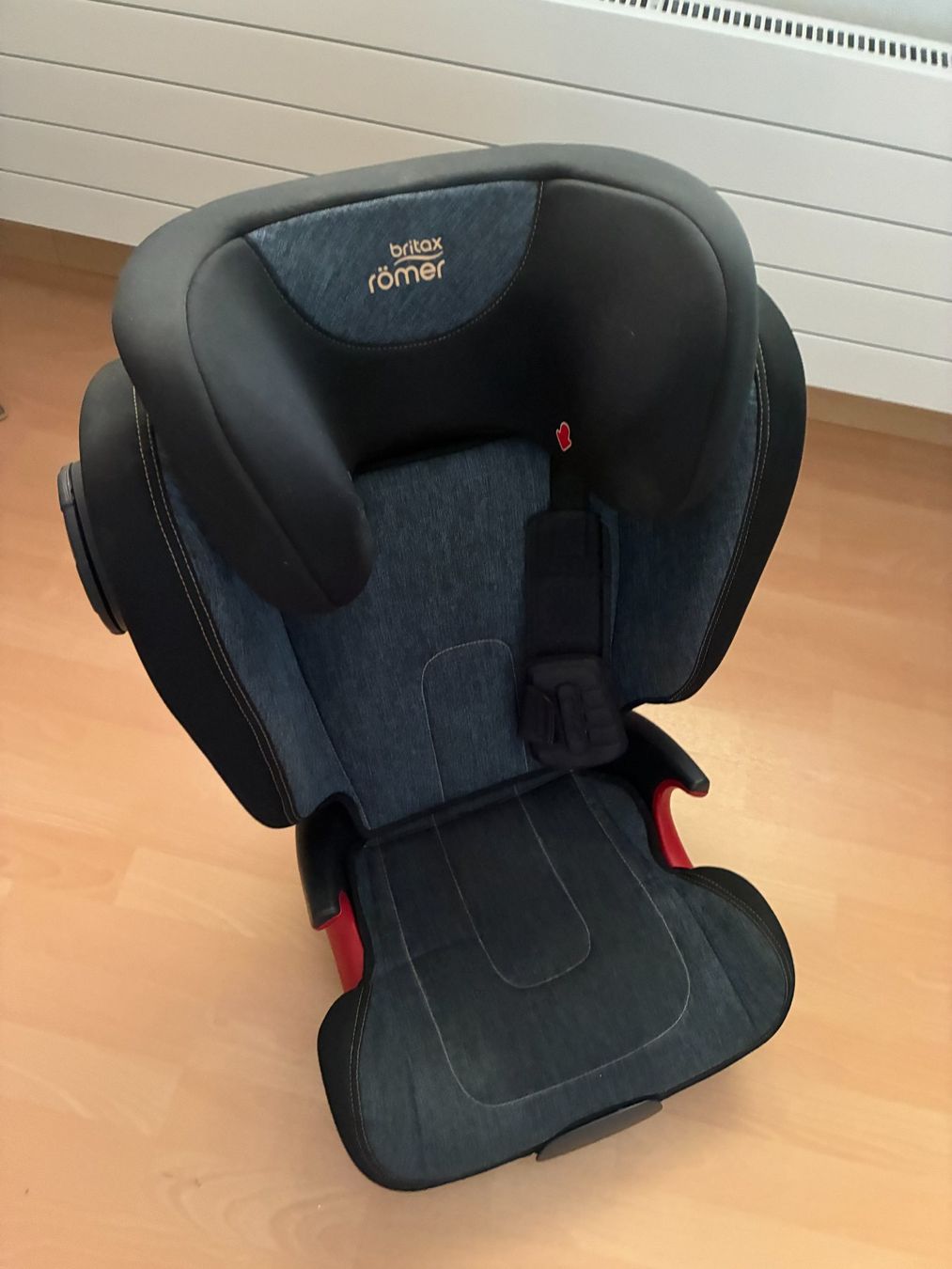Britax Römer Auto-Kindersitze: Britax Römer Kidfix XP Kindersitz Isofix – Gebraucht aus Langendorf von studi27 2