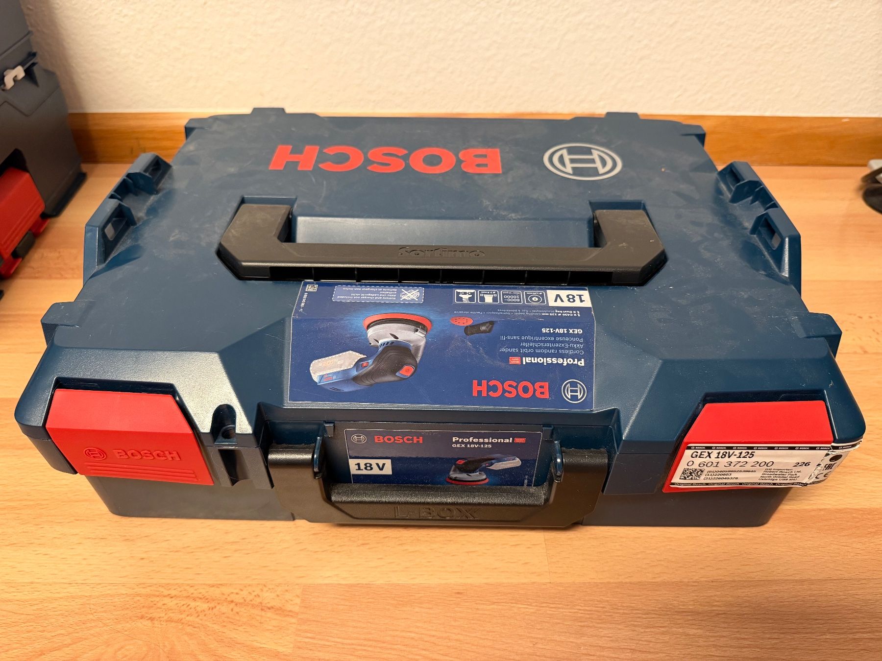 Bosch Smerigliatrici & Lucidatrici: Bosch GEX 18V-125 mit Viel Schleifpapier – Usato da Bubendorf venduto da glitchCat