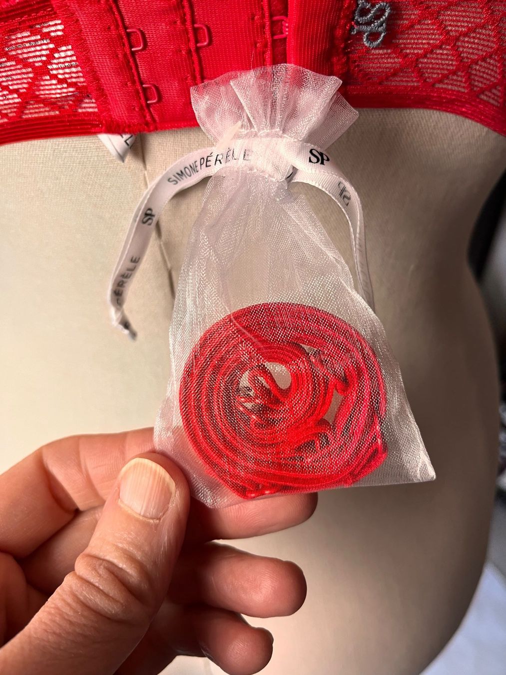 Sonstige Unterwäsche: Schalen-BH, SIMONE PERELE, Grösse 80 A – Neu und originalverpackt aus Rudolfstetten von gst_g7xl 4