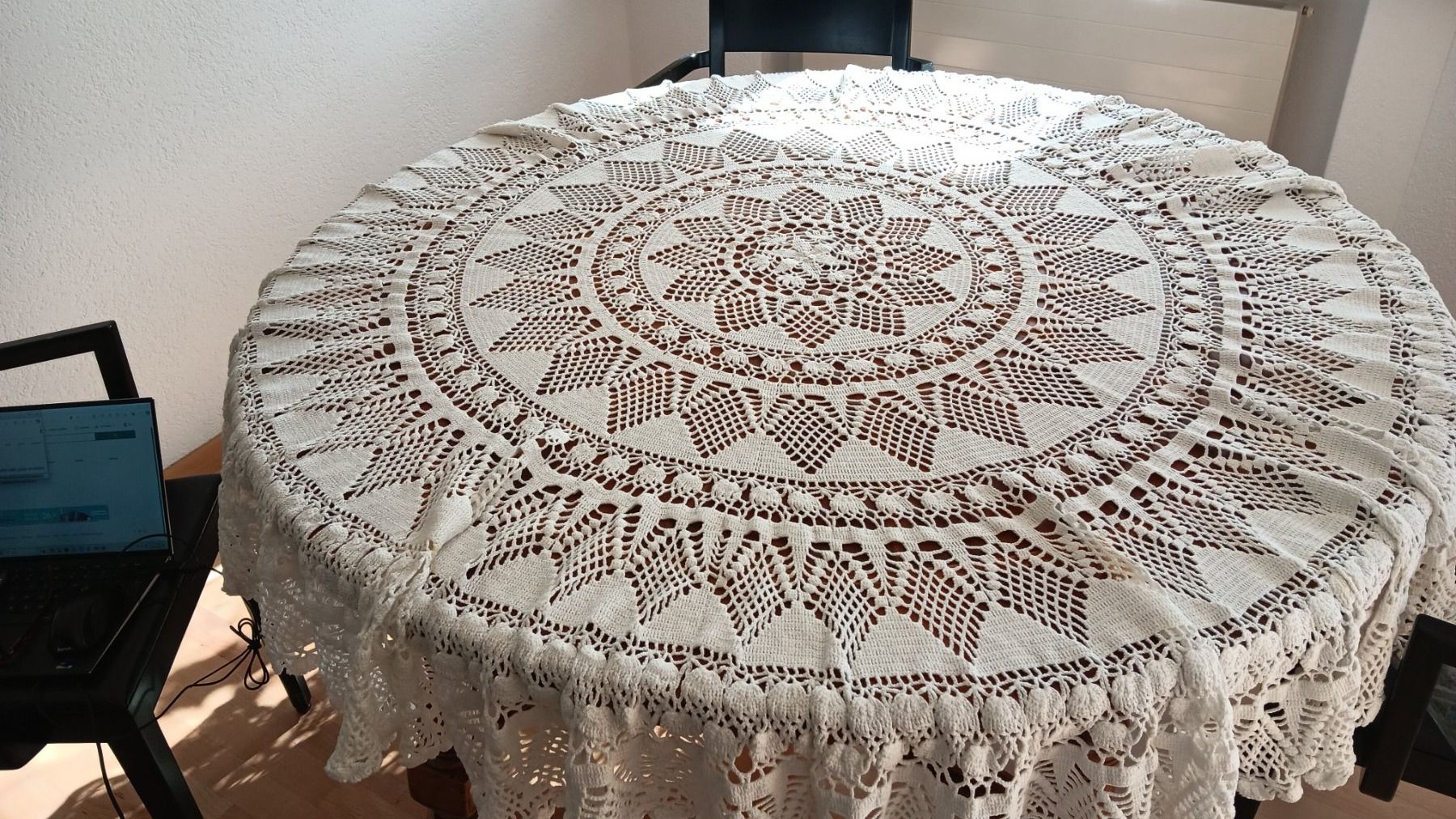 Lana: Runde Garn  Tischdecke Handarbeit – Usato da Wauwil venduto da fiero2000