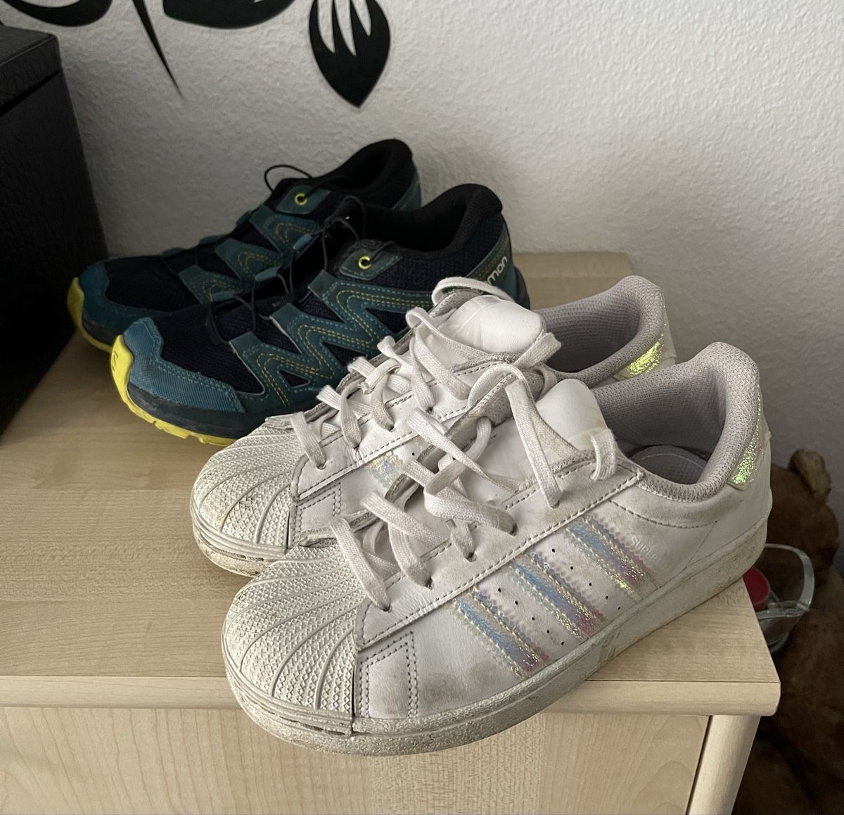 Scarpe per ragazzi: Kinderschuhe 2 Paar Gr. 34 – Usato da Schwarzenburg venduto da The_Power_Of_Scents
