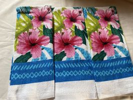 Set of summer Floral print Towels, new, 2x=7fr./ 3x=9fr.