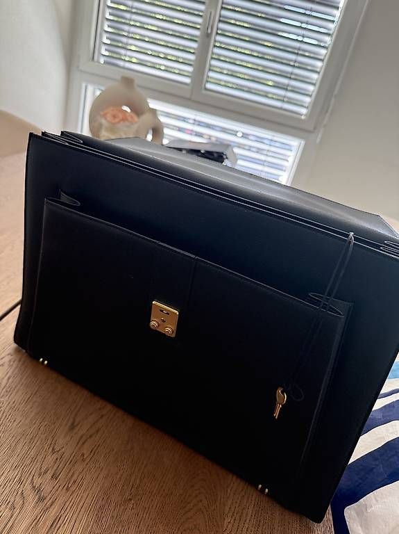 Koffer & Taschen: Porte documents en cuire vintage – Gebraucht aus Lausanne von you_2y7g 2
