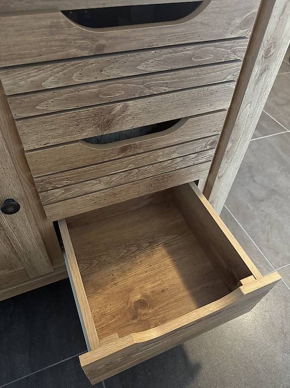 Commodes: Möbeli Holzoptik mit viel Stauraum – D'occasion à Gränichen par den_7596 2