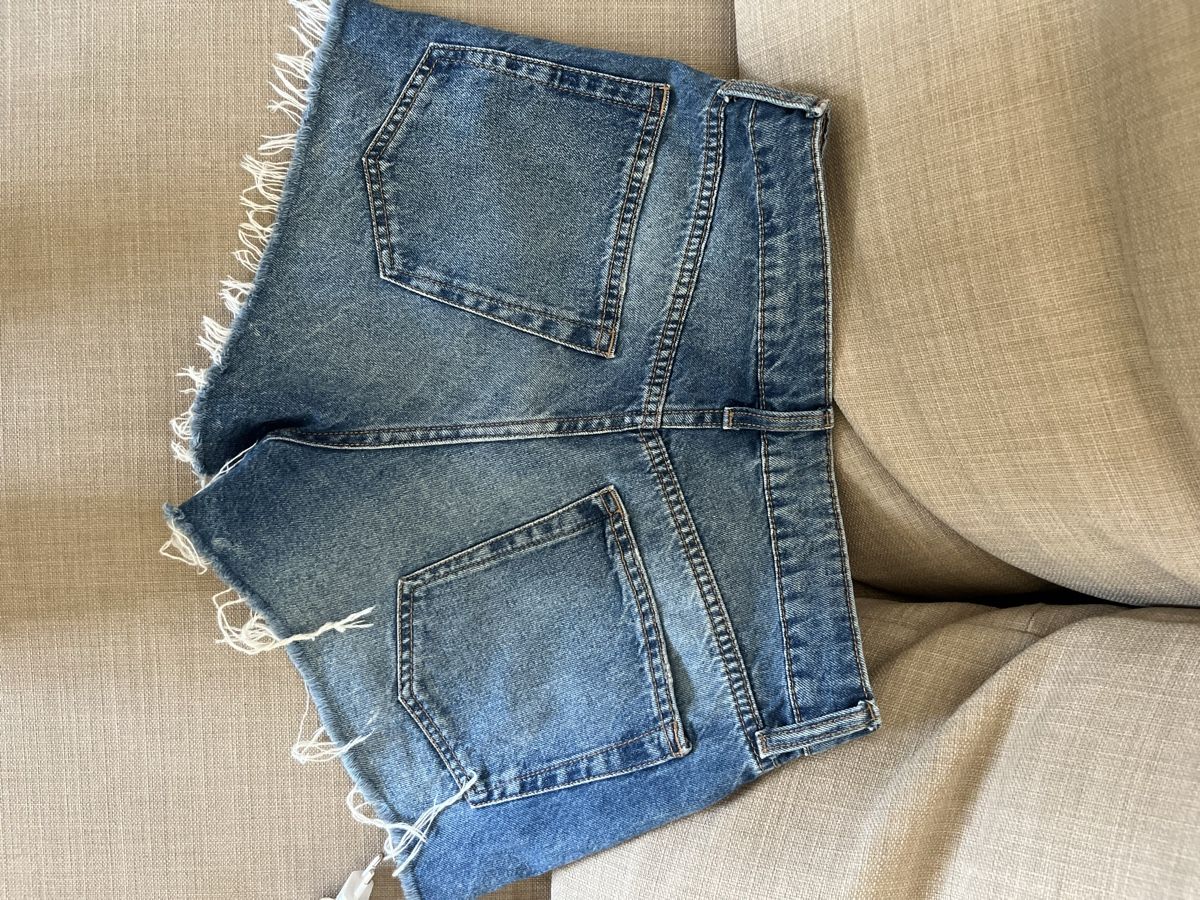H&M Jeans: 🌾 Blue denim shorts  – Nuovo (secondo la descrizione) da Zürich venduto da jna_265b 2