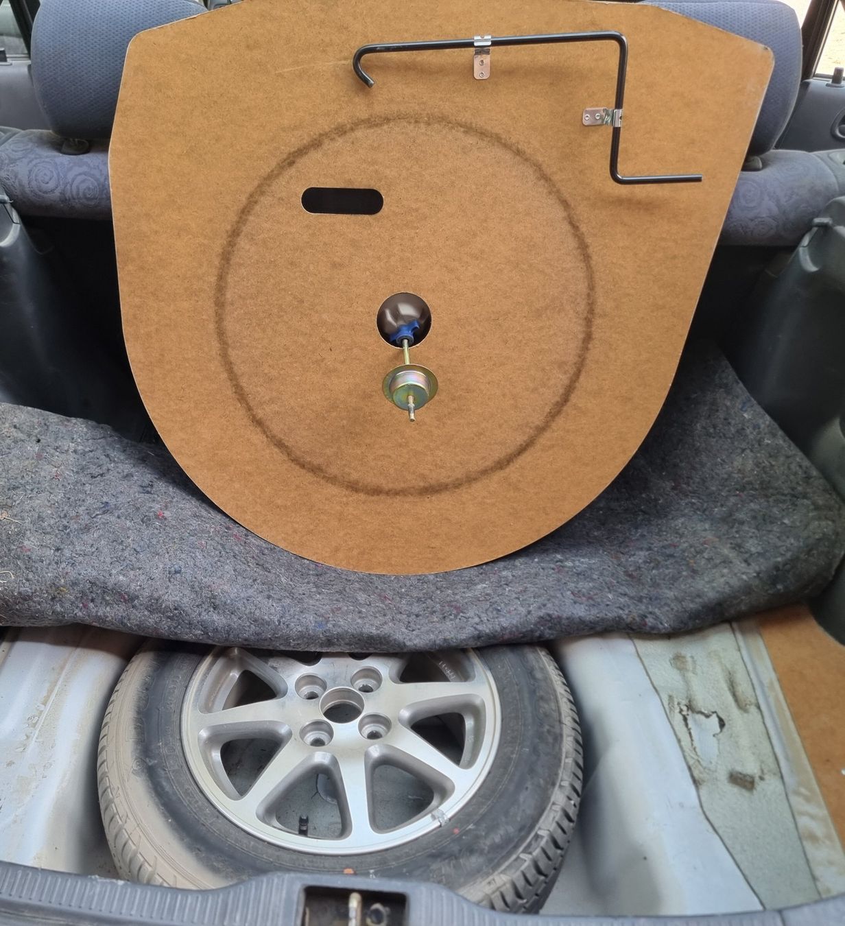 Toyota Automobili: Toyota Corolla 1600 LB – Usato da Knonau venduto da yvo_py8l 8