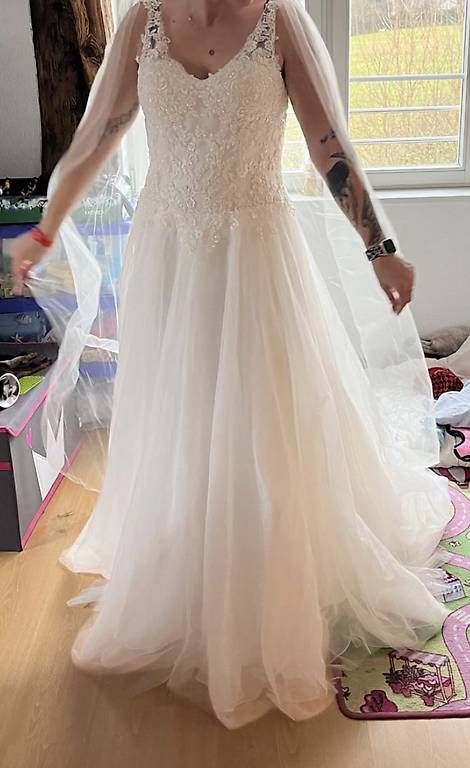 Kleider: Wunderschönes, neues Brautkleid – Neu (gemäss Beschreibung) aus Aathal-Seegräben von _ssabrina_ 2
