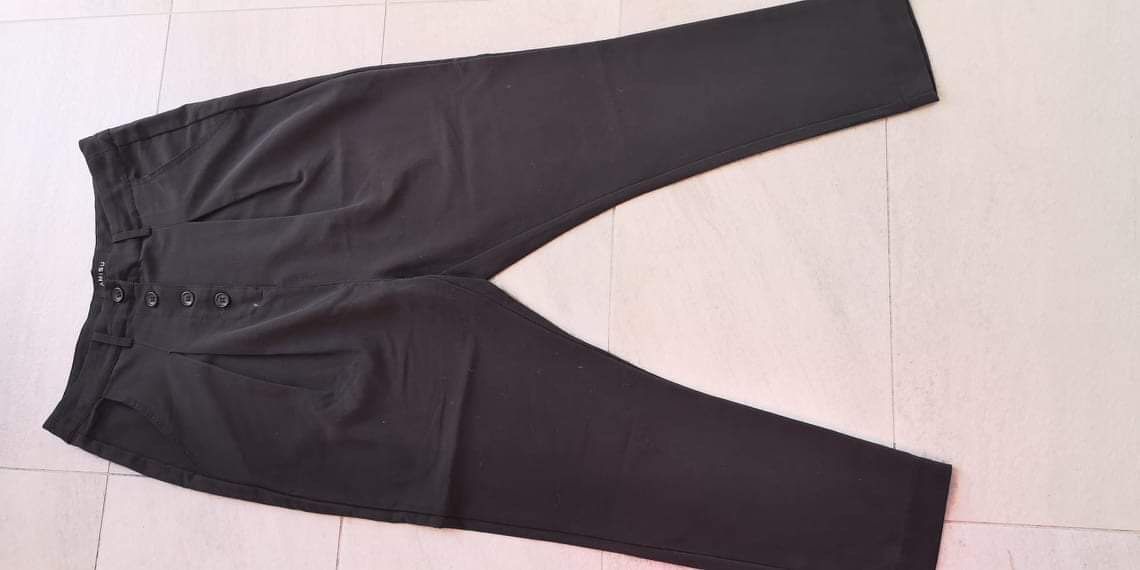 Pantaloni: Hose Amisu 38 – Usato da Minusio venduto da liam04