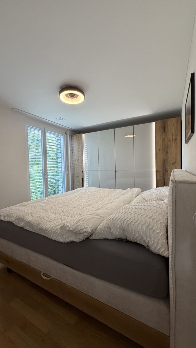 Armoires: Schrank – D'occasion à St. Gallen par ele_5xl6 1