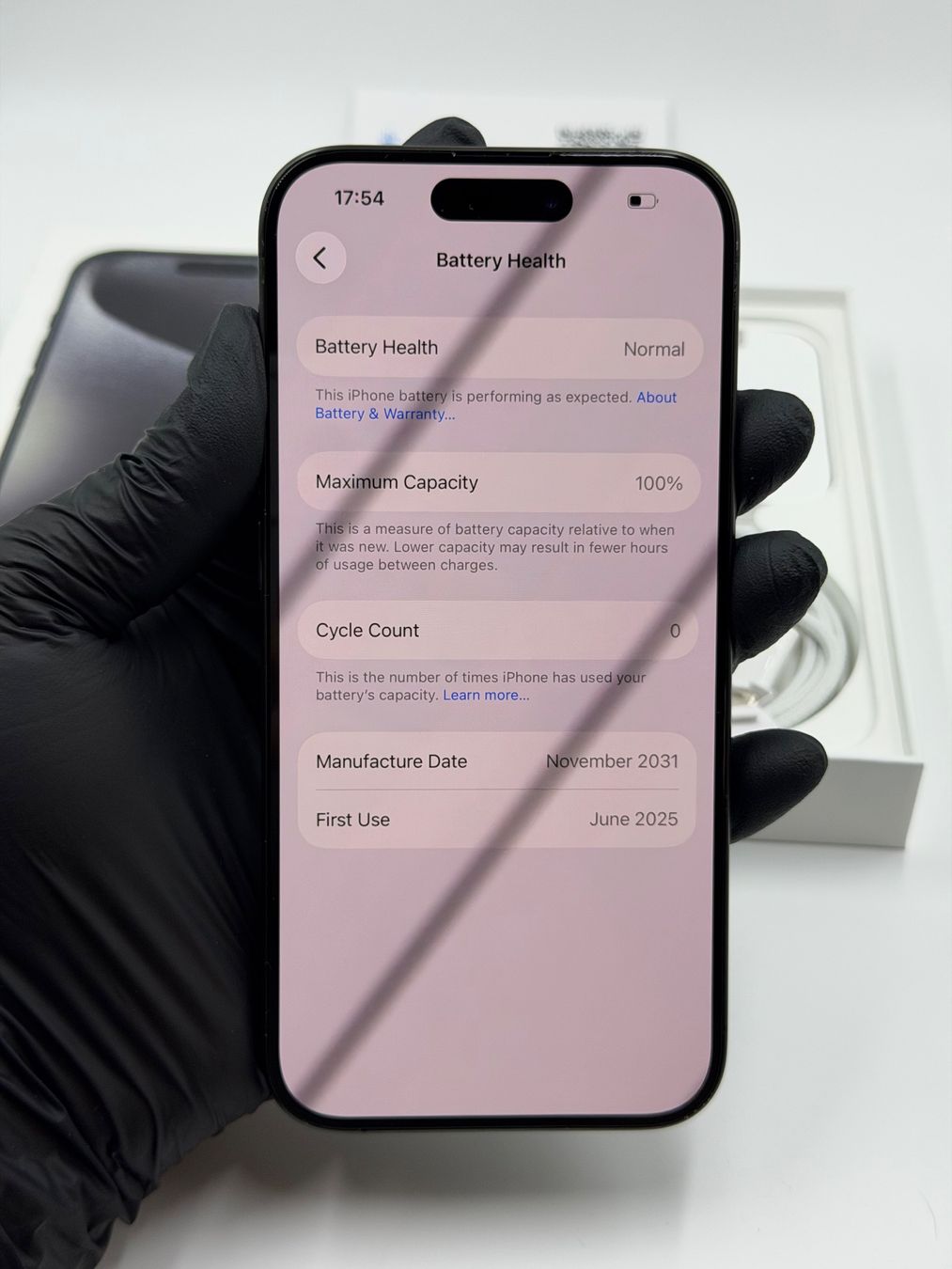 Apple Telefoni cellulari / Smartphones: iPhone 15Pro 256 Schwarz Top Zustand – Nuovo (secondo la descrizione) da Chur venduto da ReplaceHub 9