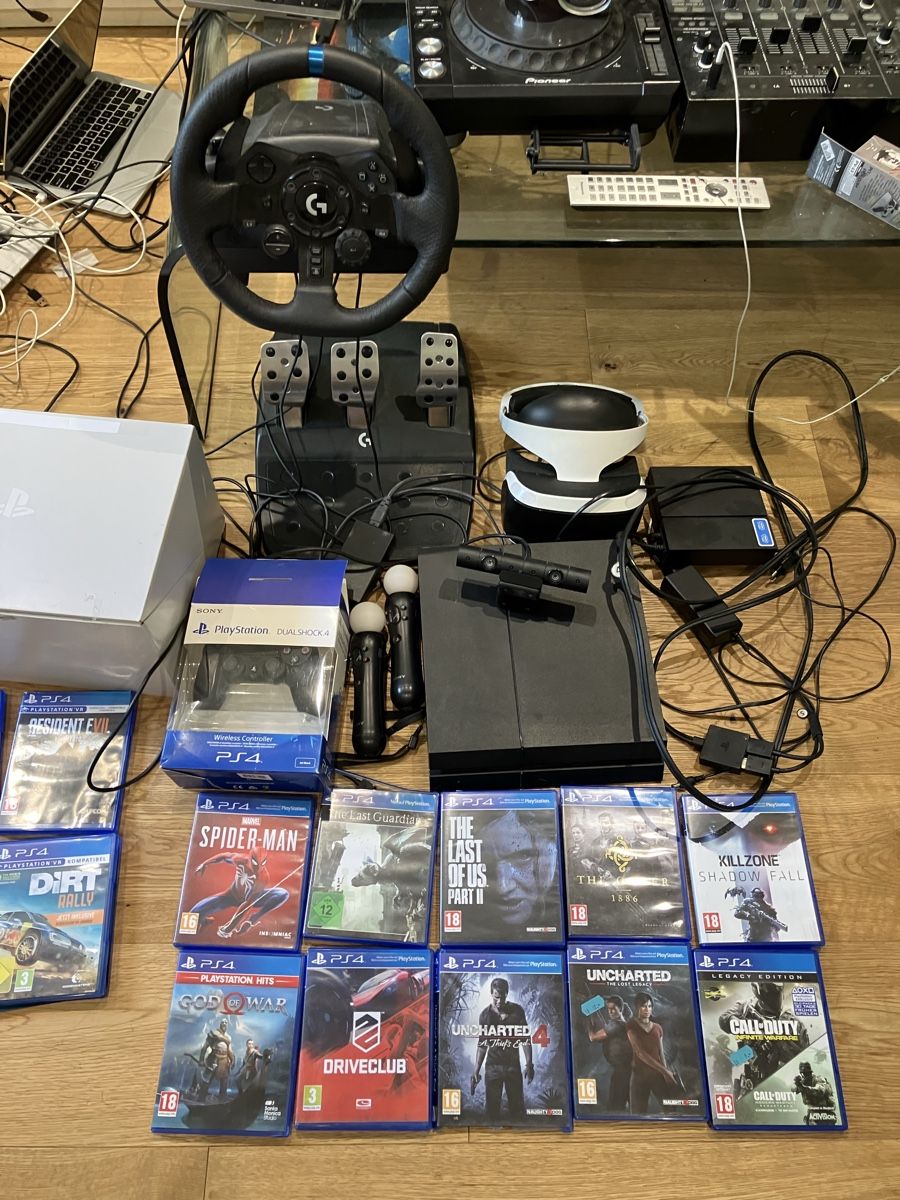 Sony Konsolen: PlayStation 4  full set – Gebraucht aus Bern von gos_v7yj
