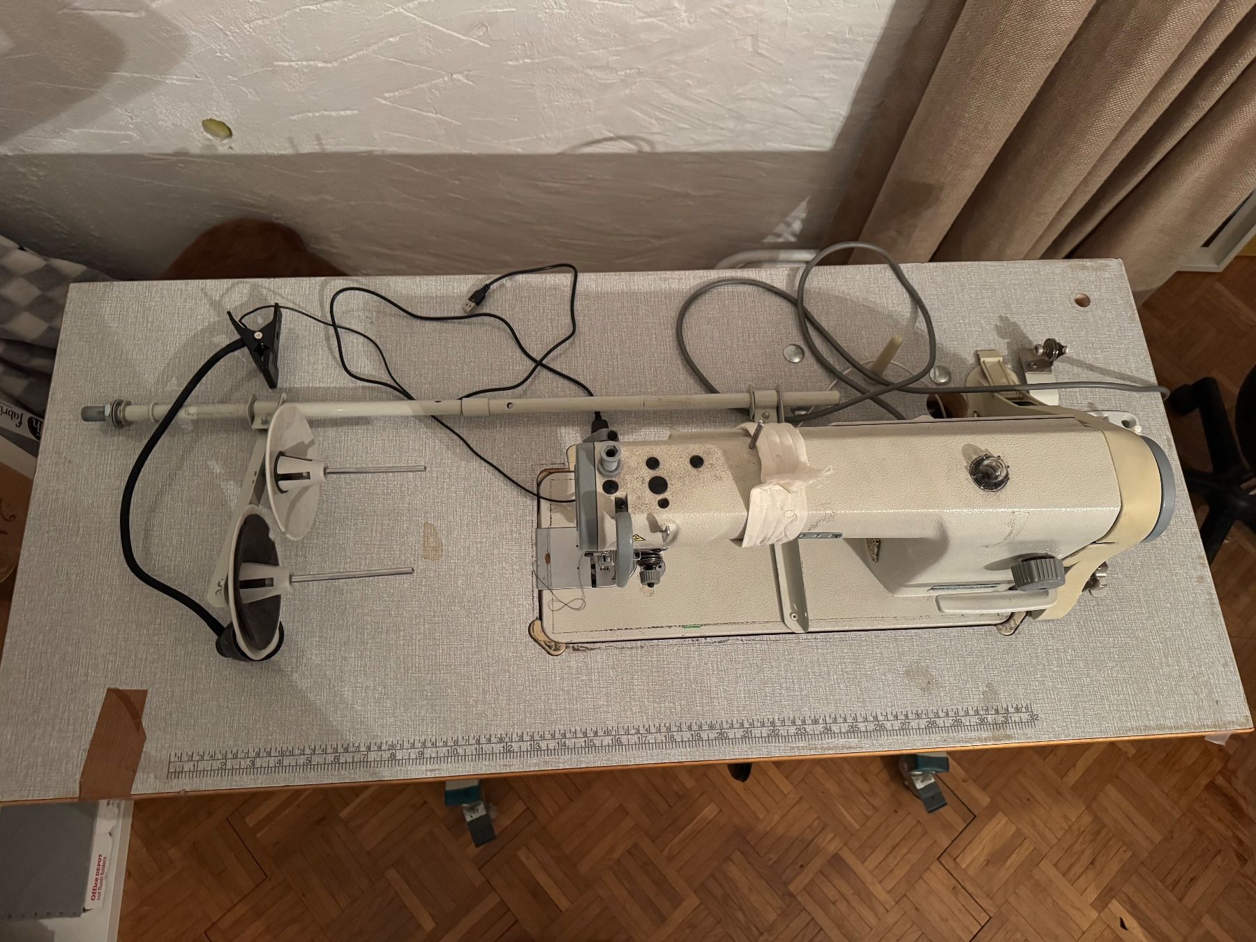 Macchine da cucire: Machine à coudre industrielle – Usato da Perroy venduto da lul_68fh 5