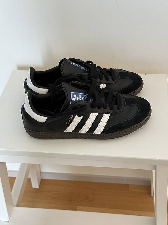 Adidas Herrenschuhe: Adidas Samba Schwarz  Grösse 36 – Gebraucht aus Zürich von ljjud 1