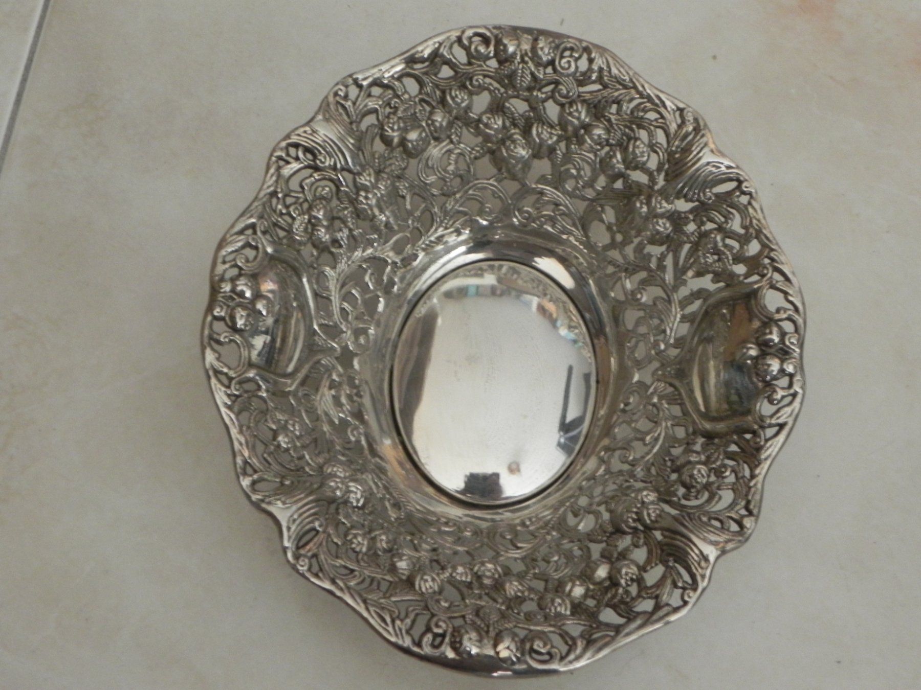 Schalen: Vintage versilberte Schale Rosendesign - Korb durchbrochen – Gebraucht aus Minusio von Lory64 2