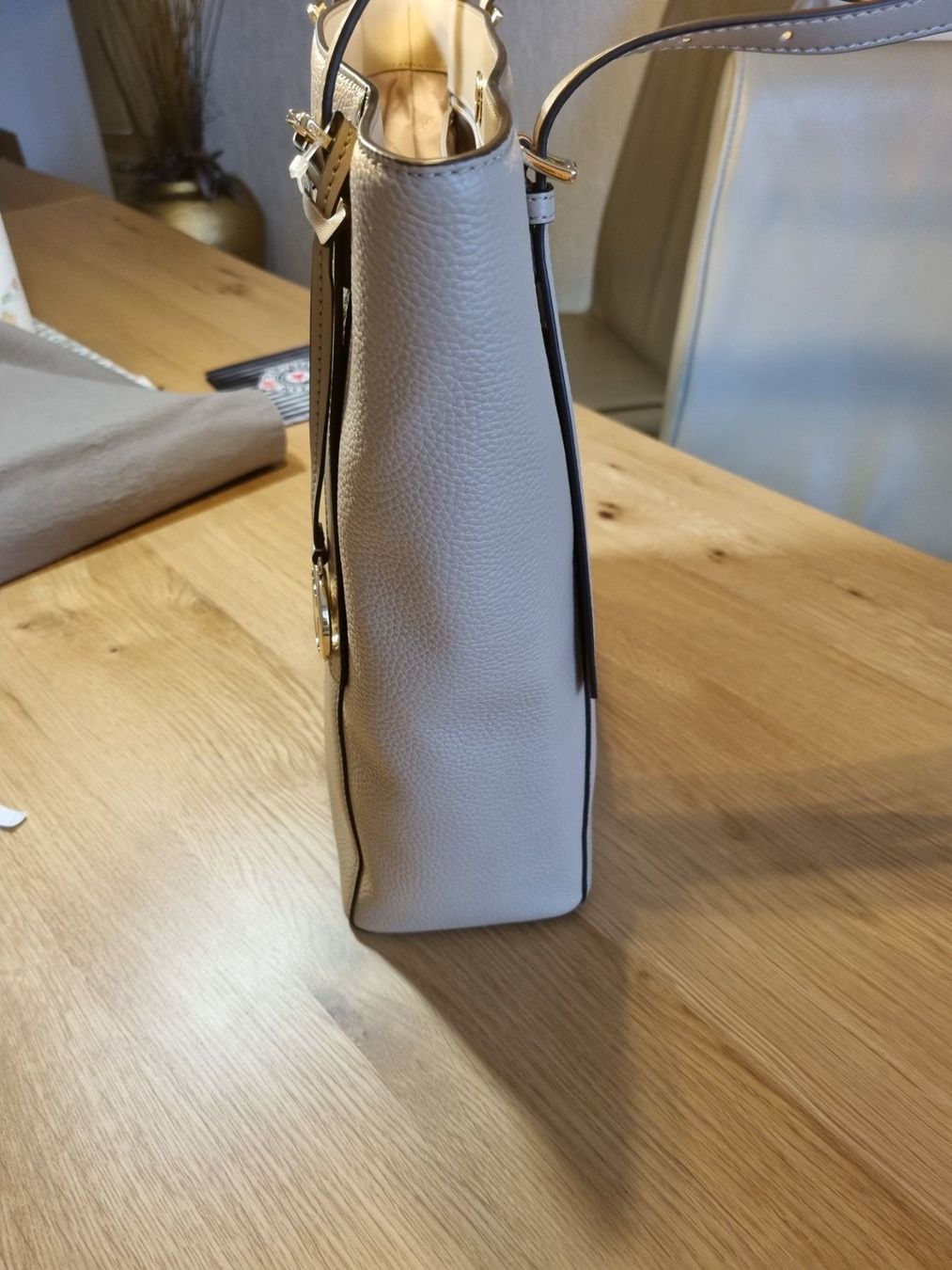 Michael Kors Borse da donna: Tasche Michael Kors – Nuovo (secondo la descrizione) da Thun venduto da Vesna27 1