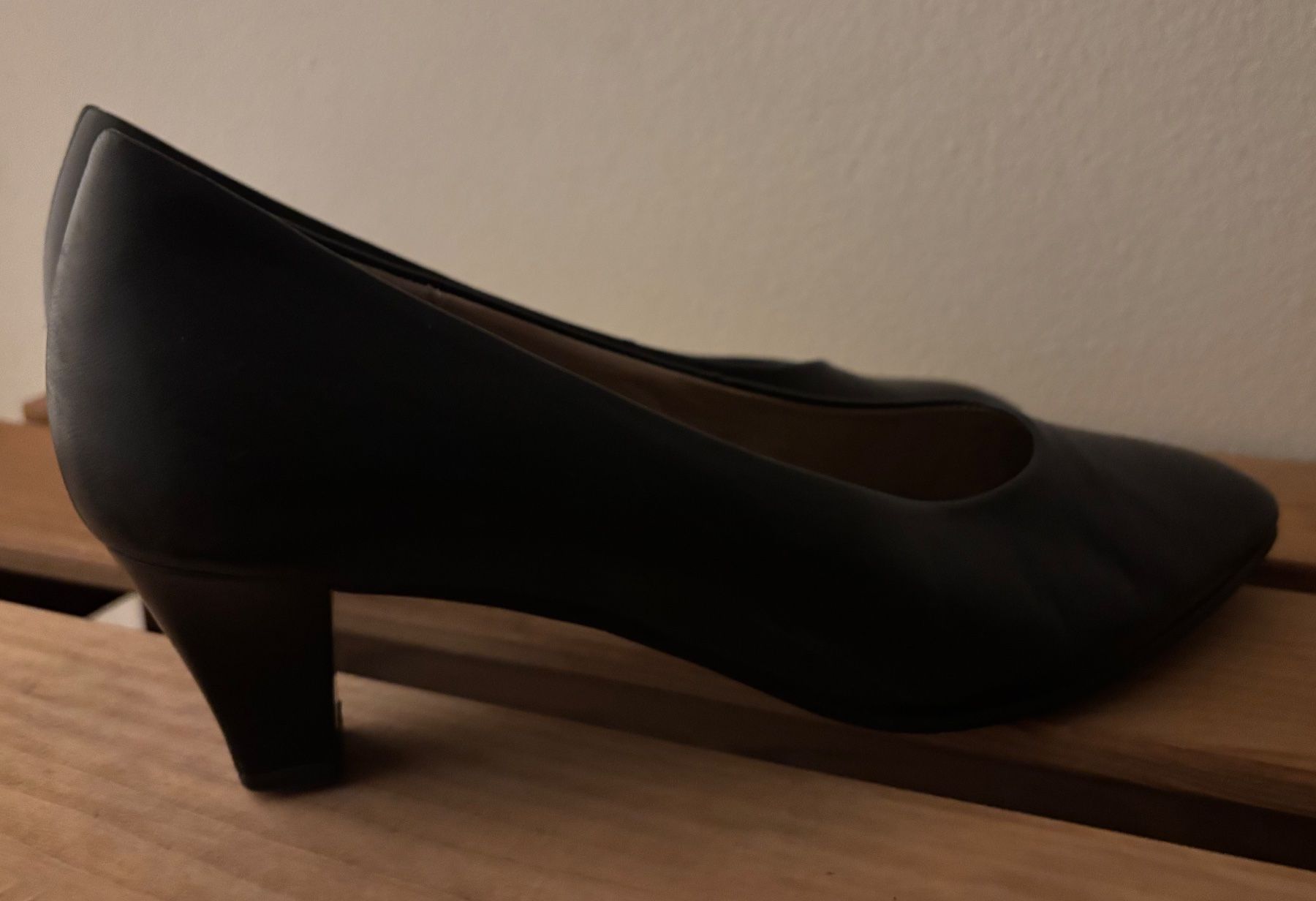 Gabor Chaussures femmes: Lederpumps Gabor – D'occasion à Winterberg ZH par vanilleinspiration 2