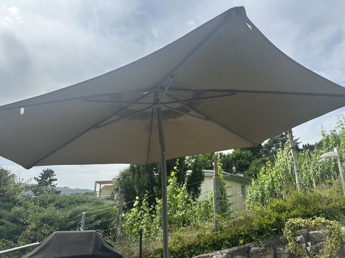 Ombrelloni: Sonnenschirm 300cm (defekt) – Difettoso da Oetwil an der Limmat venduto da Sb78