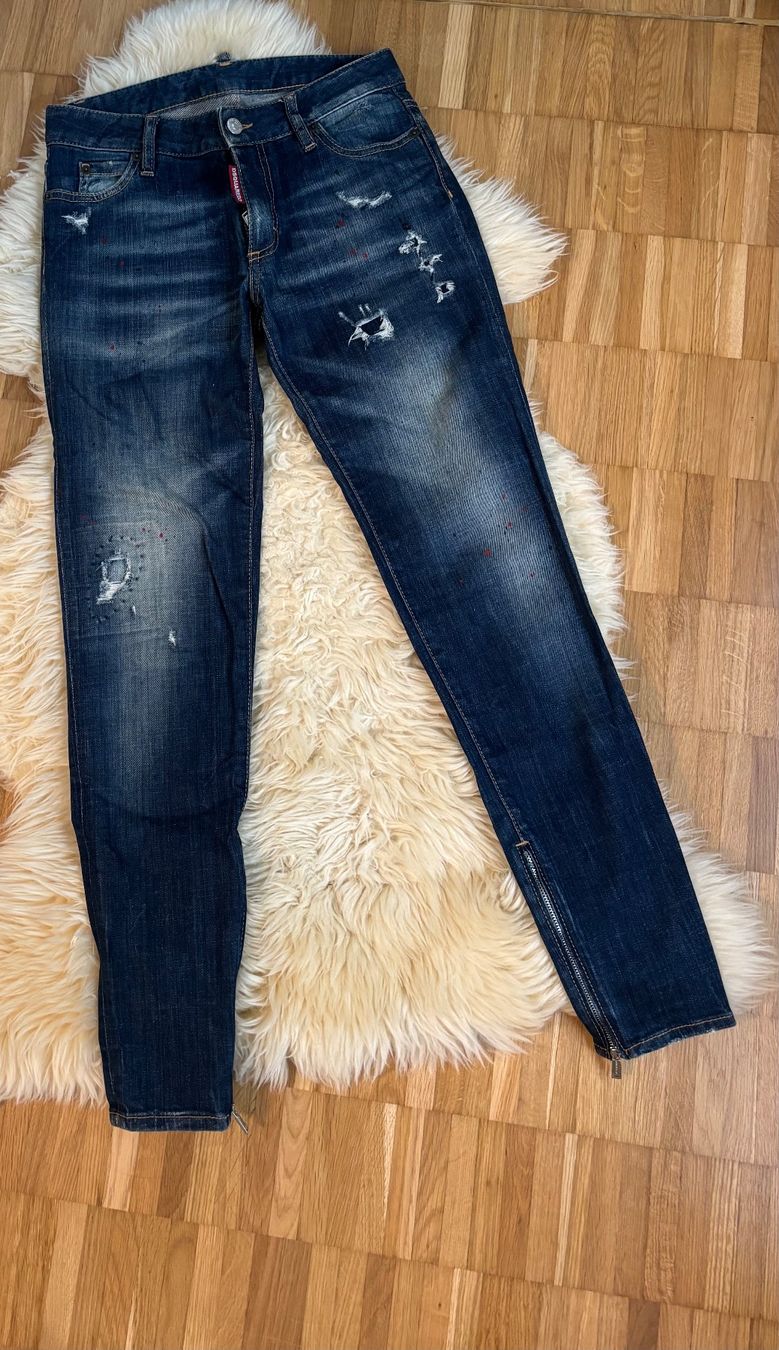 Dsquared2 Jeans: Dsquared2 Jeans 👖 – D'occasion à Wettswil par liv_q65c 1
