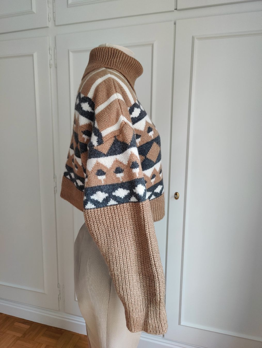 Stradivarius Maglioni & Felpe: Cropped Patterned Knit Sweater, Cosy Turtleneck – Nuovo (secondo la descrizione) da La Tour-de-Peilz venduto da dAutrefois 4