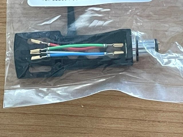 Giradischi: HEADSHELL MIT KABEL - SME ANSCHLUSS - SCHWARZ - NEU – Nuovo e nell'imballaggio originale da Fahrwangen venduto da Swirl2 2