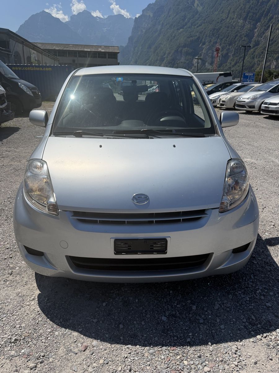 Daihatsu Autos: Daihatsu Sirion 1.3 4X4 2009 – Gebraucht aus Mollis von BSL10