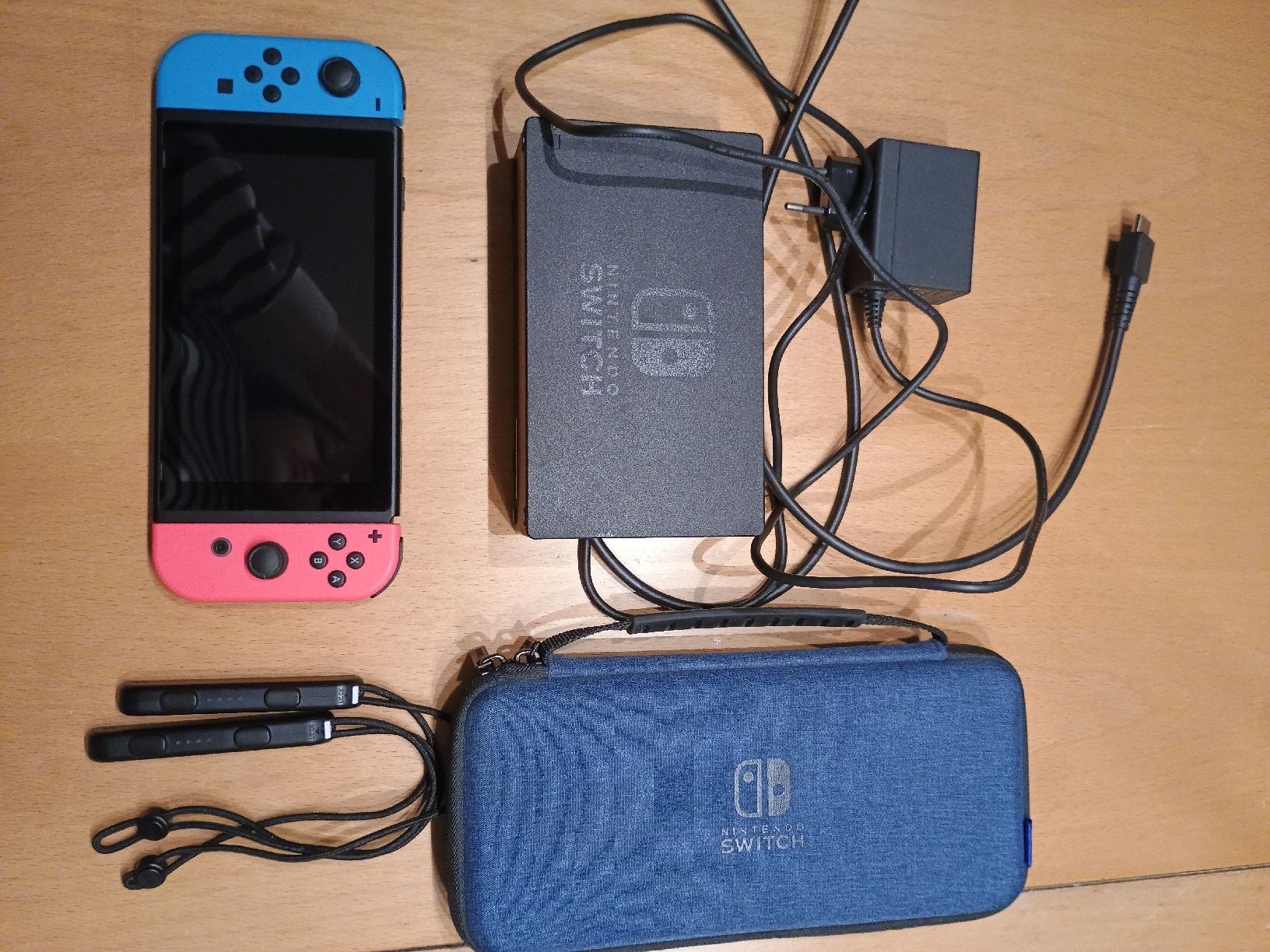 Nintendo Console: Nintendo Switch Konsole mit Zubehör – Usato da Wikon venduto da Stalefish78