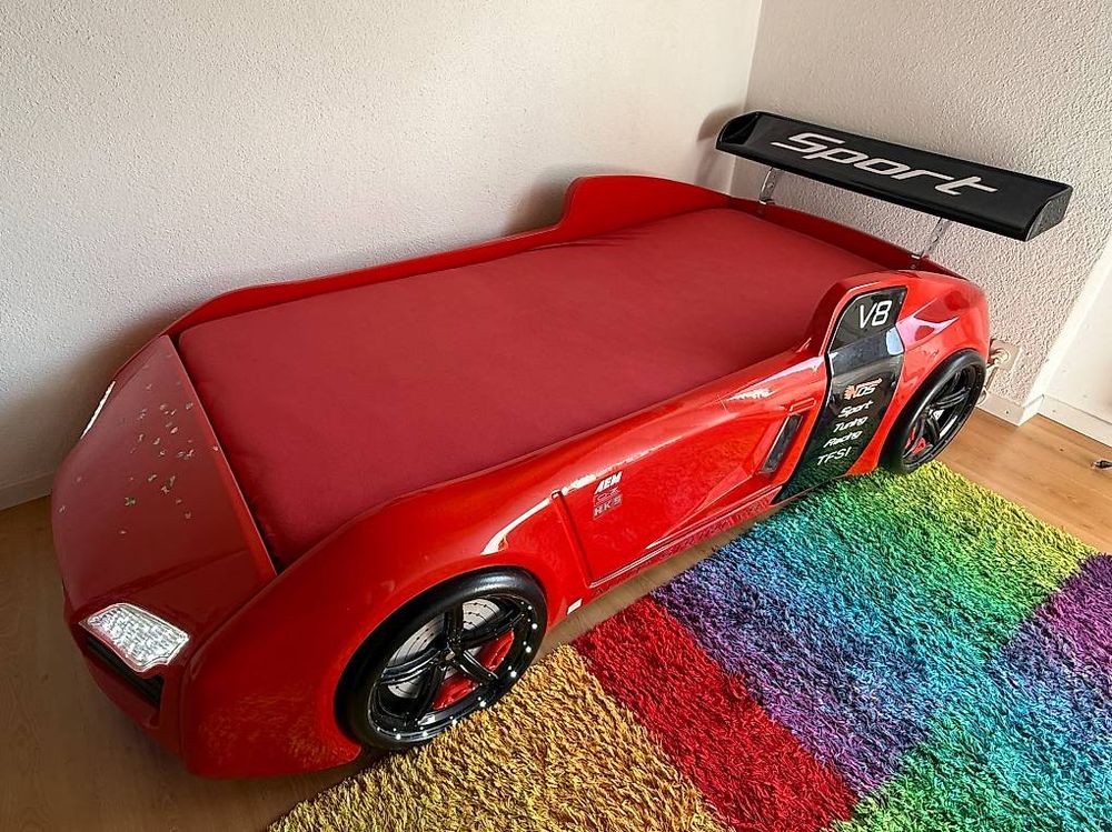 Cooles gebrauchtes Auto-Bett mit Matratze & Lattenrost (Gebraucht) in ...