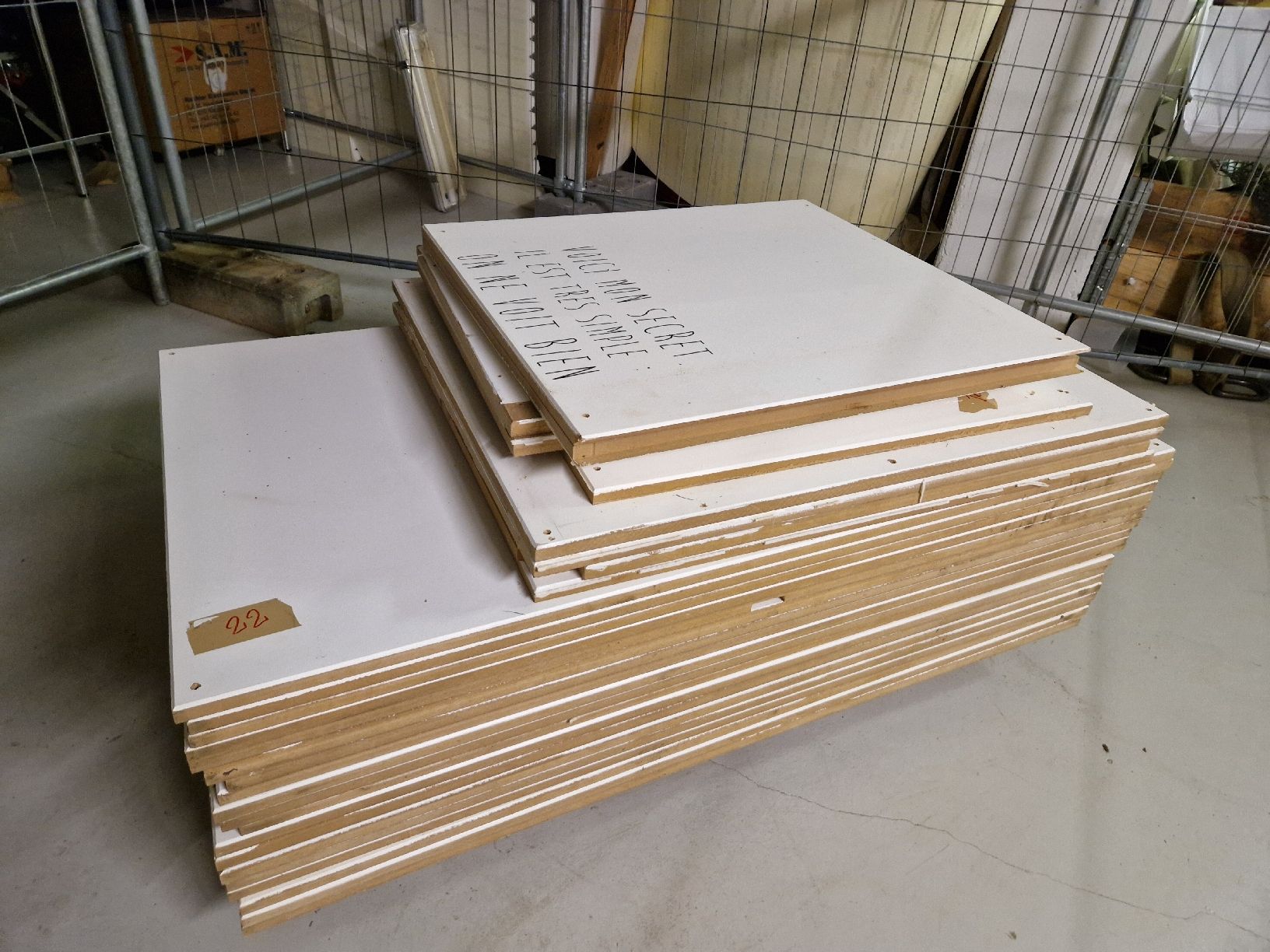 Articoli in legno: Lot de Panneaux MDF – Usato da Rueyres-Treyfayes venduto da EmileP8992 1
