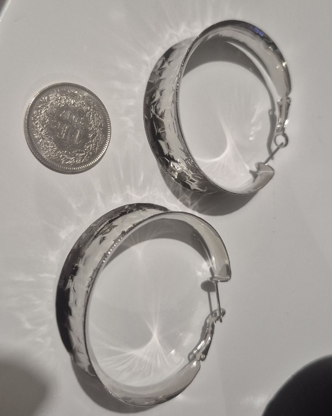Ohrringe & -stecker: Orecchini a cerchio martellati argento donna – Neu (gemäss Beschreibung) aus Giubiasco von Stefaniav 5